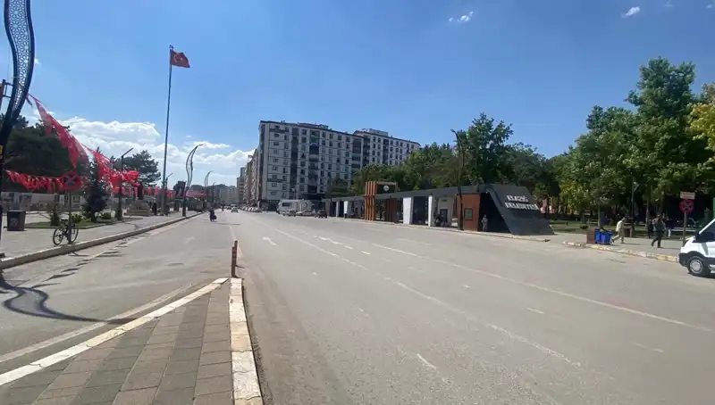 Elazığ'da Sokaklar Neden Boş Kaldı? Şehirde Aniden Neler Oluyor?