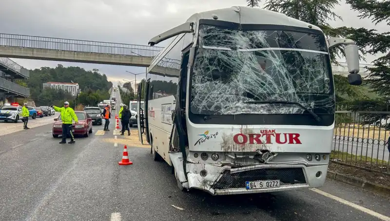 Uşak’ta İşçi Servisleri Çarpıştı: İlk Belirlemelere Göre Çok Sayıda Yaralı