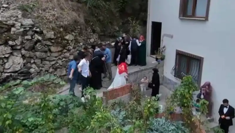 Kanlı Düğün: Silahlı Saldırı Anlarının Gözler Önüne Serildiği Skandal
