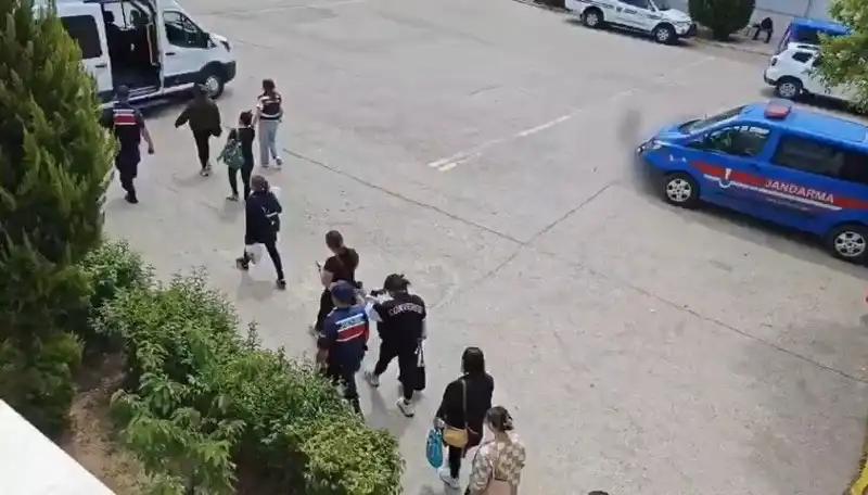 Tayland’da Kadınlara Fuhuş Sözleşmesiyle Çalışma İzni Almaya Çalışan Şebeke Çözüldü