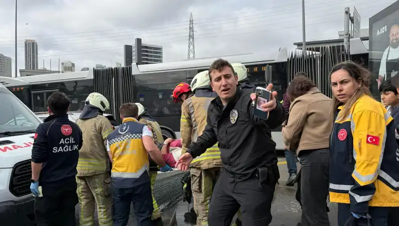 Metrobüs Kazası Şehirde Hayatı Durma Noktasına Getirdi: Ölüm ve Yaralılar Açıklandı!