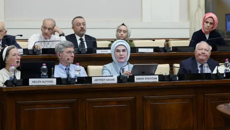 Emine Erdoğan, Vatikan'da "Dünya 5'ten Büyüktür" Dedi: Küresel Adalet İçin Çağrıda Bulundu