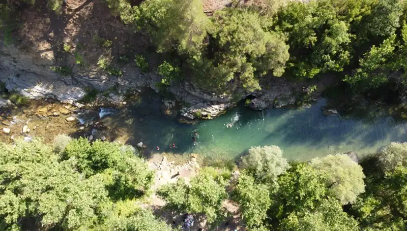 Adana'da Sıcaklara Rağmen Doğanın Serinliğiyle Rahatlama İmkanı