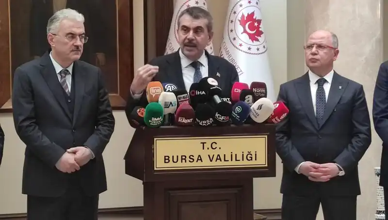 Protesto Eden Çalışanlara Bakan Tekin'den Yaptırım Uyarısı Geldi