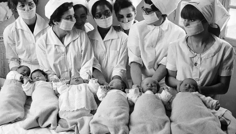 70 Yıl Önce Hastanede Karışan İkizler, DNA Testiyle Yeniden Kavuştu