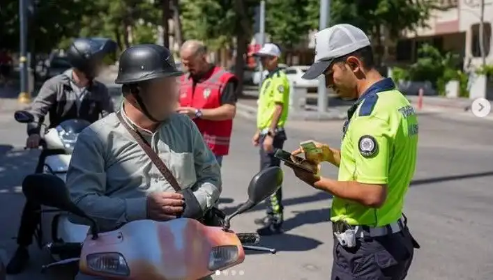 Isparta'da Trafik Denetimleri: Sürücülere Özel Uygulamalar ve Velilerin Endişeleri