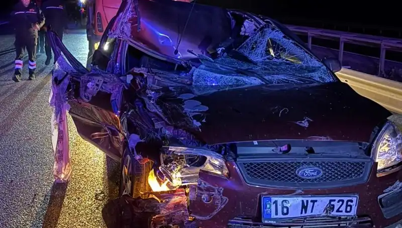 Afyonkarahisar’da TIR ve Otomobil Çarpıştı: Kaza Anında 4 Yaralı