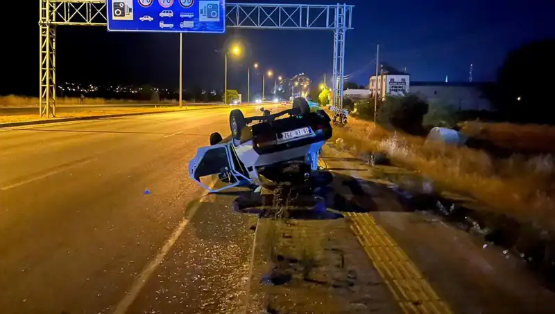 TIR'ın Sıkıştırdığı Otomobil Takla Attı: Korkutan Kaza Detayları!