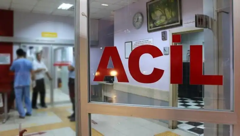 Burdur'da Bıçaklı Kavga: Genç Adam Hayati Tehlikede