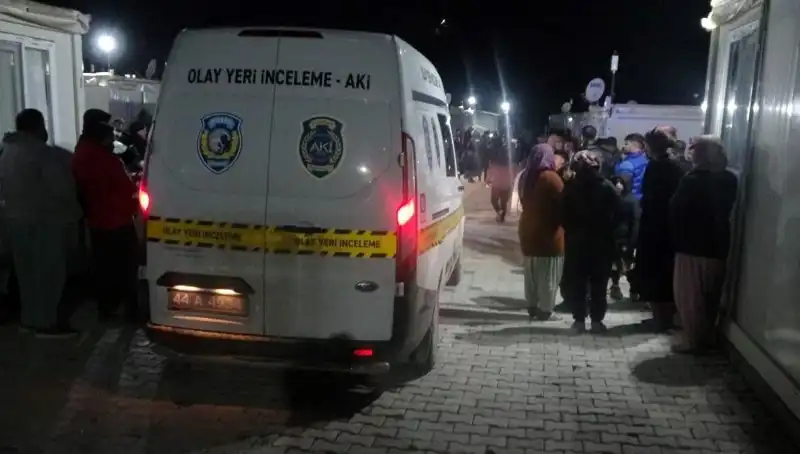Husumet İki Aileyi Karşı Karşıya Getirdi: Kavgada Kan Aktı