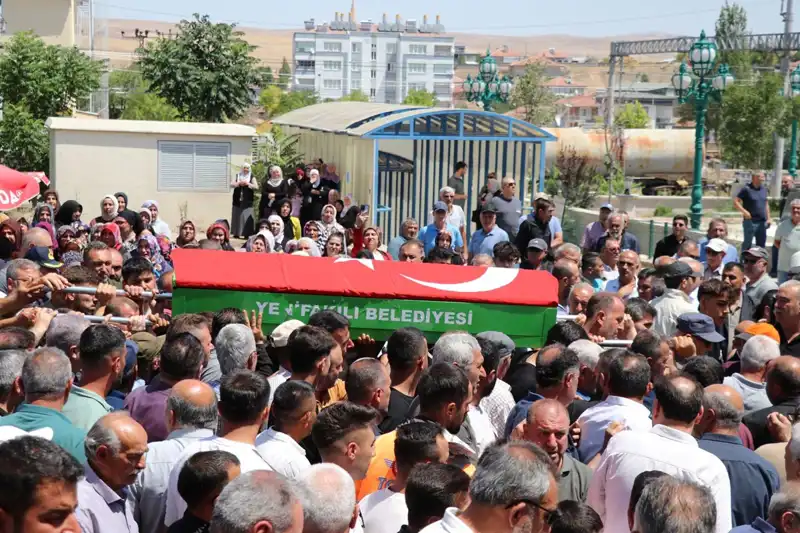MHP'li Belediye Başkanı, Son Yolculuğuna Uğurlandı: Şehir Gözyaşlarına Boğuldu