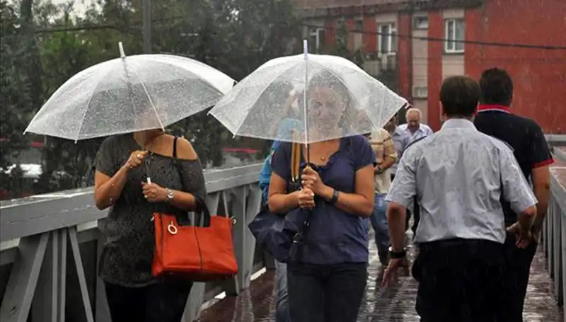Sıcaklıklar Yükseliyor, Sağanak Yağışlar Kapıda: Hava Durumu Uyarıları