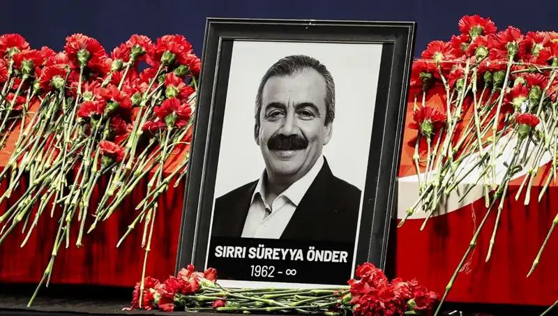 Sırrı Süreyya Önder: Meclis'te Hatırlanmanın Duygu Dolu Anları