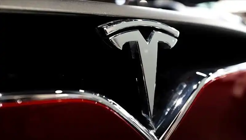 Tesla'da Kriz Ortamı: Yeni Ucuz Model ve FSD Sorunları Gündemde