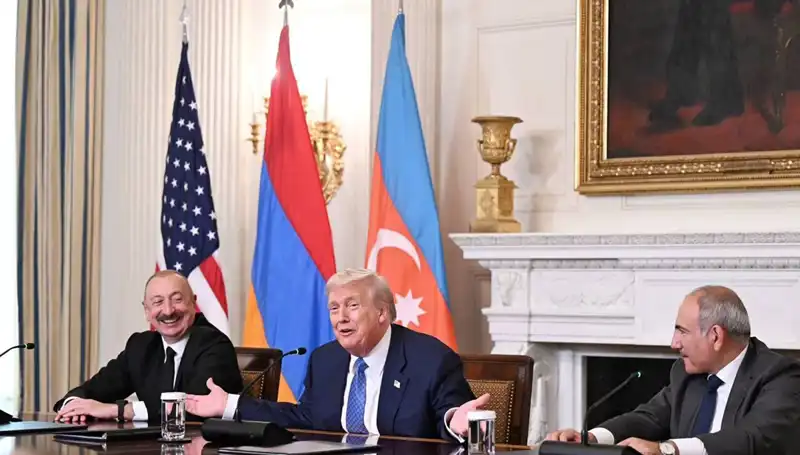 Aliyev, Ermenistan'a Anayasal Reform Çağrısı Yaptı: Zaman Kaybına Gerek Yok!