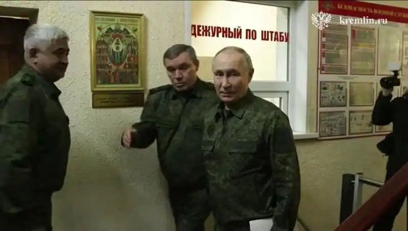 Putin’in Kursk Ziyaretiyle Savaşın Seyrini Değiştiren Stratejik Adım