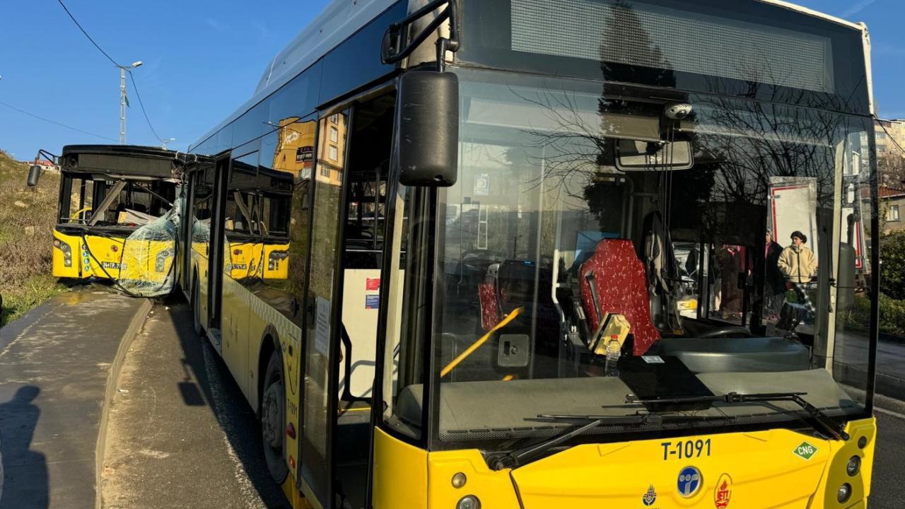 İstanbul'da İETT Otobüsleri Kazaya Karıştı