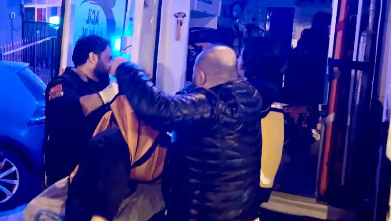 Tartışmanın Sonucu: Genç Adam Babanı Vurdu, Gözaltına Alındı!