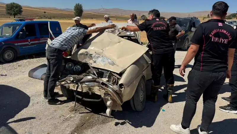 Kahramanmaraş’ta Kamyonet ile Otomobil Çarpıştı: Kaza Sonrası Yaşananlar