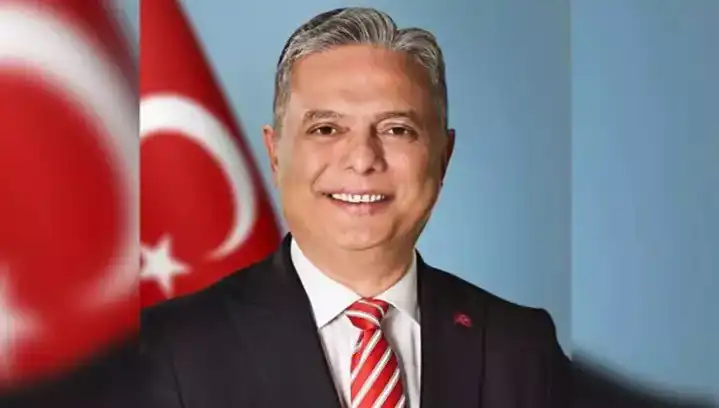 CHP Genel Başkan Adayı Ümit Uysal: Siyasetteki Yükselişi ve Geçmişi