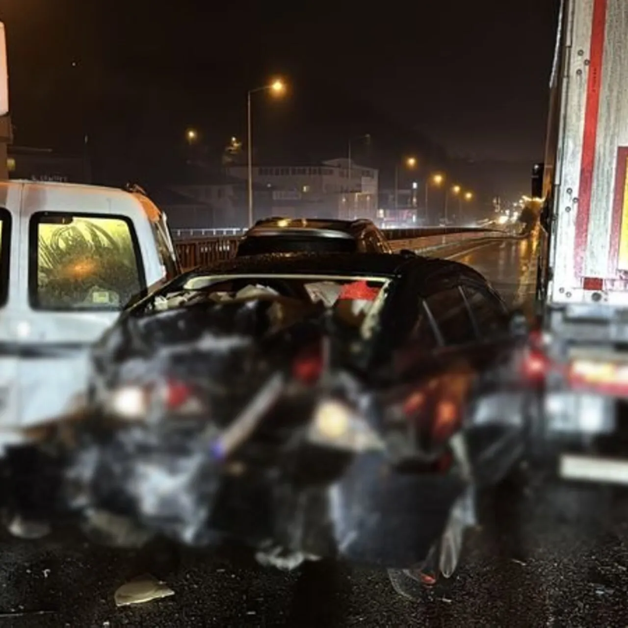 Samsun’da Zincirleme Trafik Kazası: 5 Araç Karıştı, 4 Kişi Yaralandı